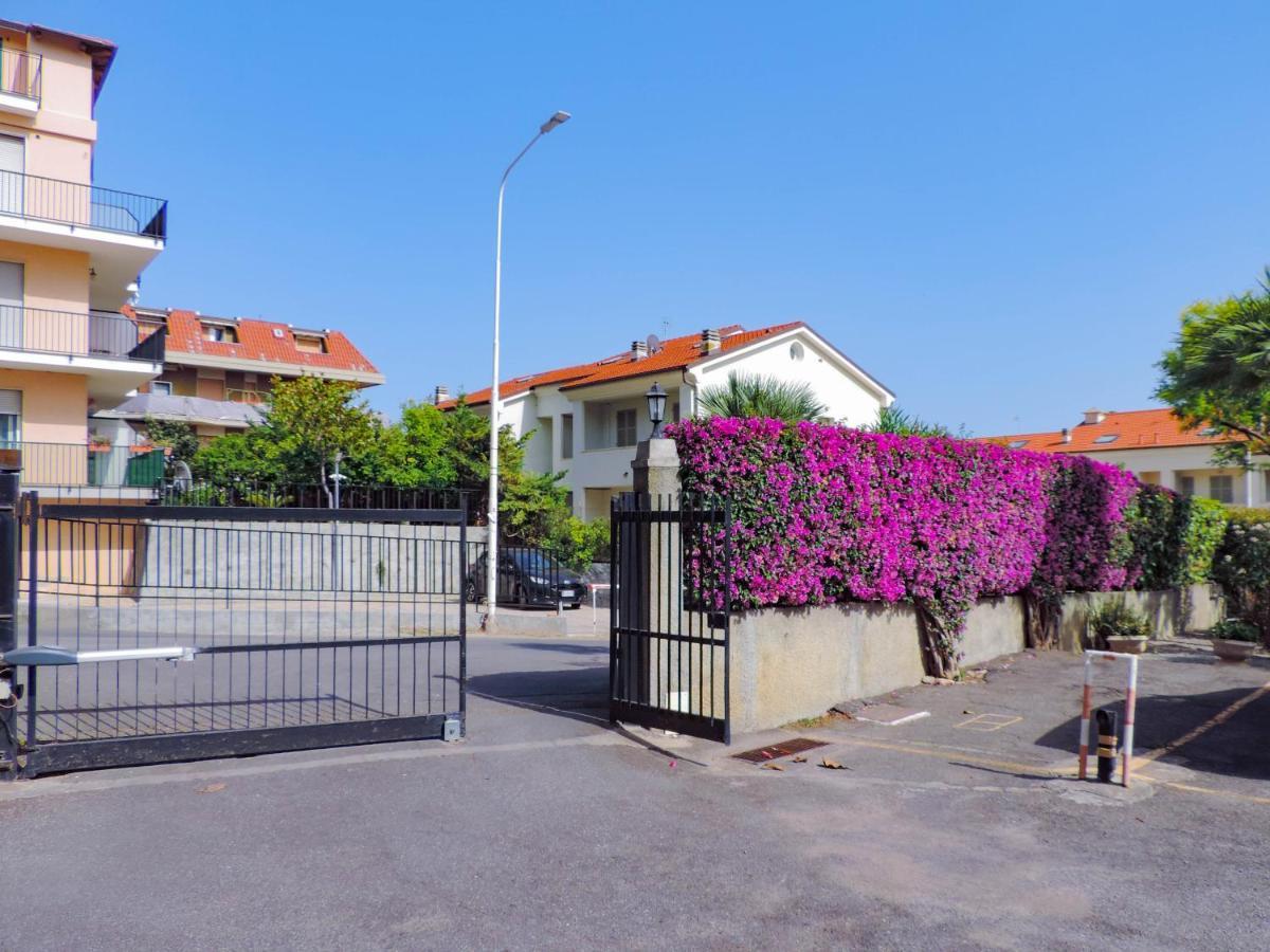 H11 Terrazzo Al Mare - Riva Ligure - Spiagge Apartment Ngoại thất bức ảnh